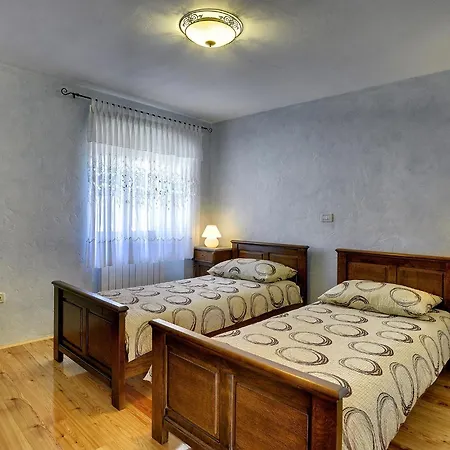 Holiday home Family Friendly House With A Swimming Pool Valtura, - 22734