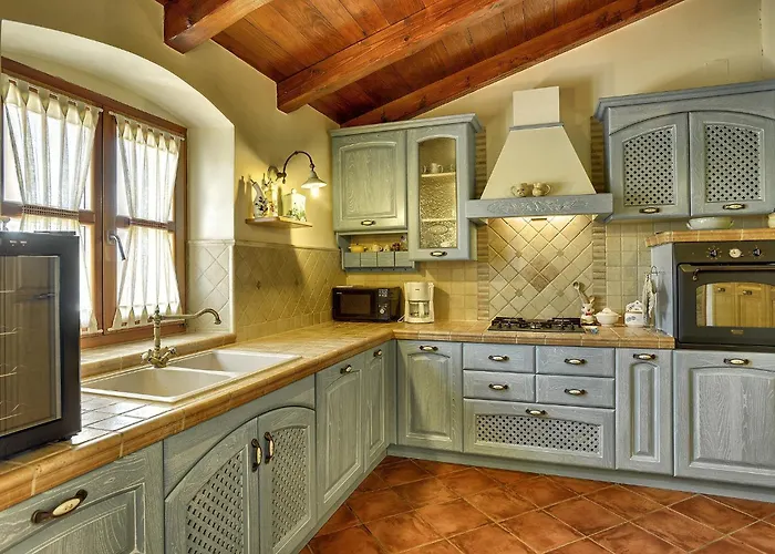 別荘 Family Friendly House With A Swimming Pool Valtura, - 22734